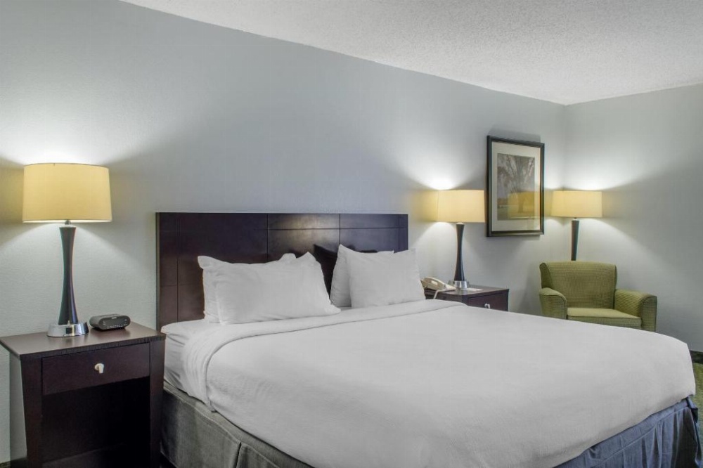 Ramada by Wyndham Shreveport Airport Main image