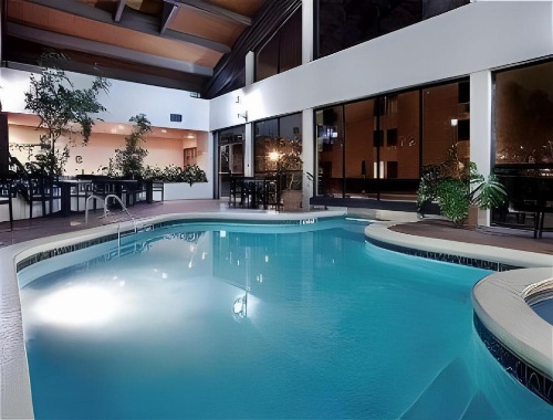 Ramada by Wyndham Shreveport Airport image 22