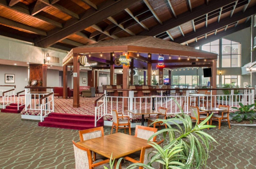 Ramada by Wyndham Shreveport Airport Image 30